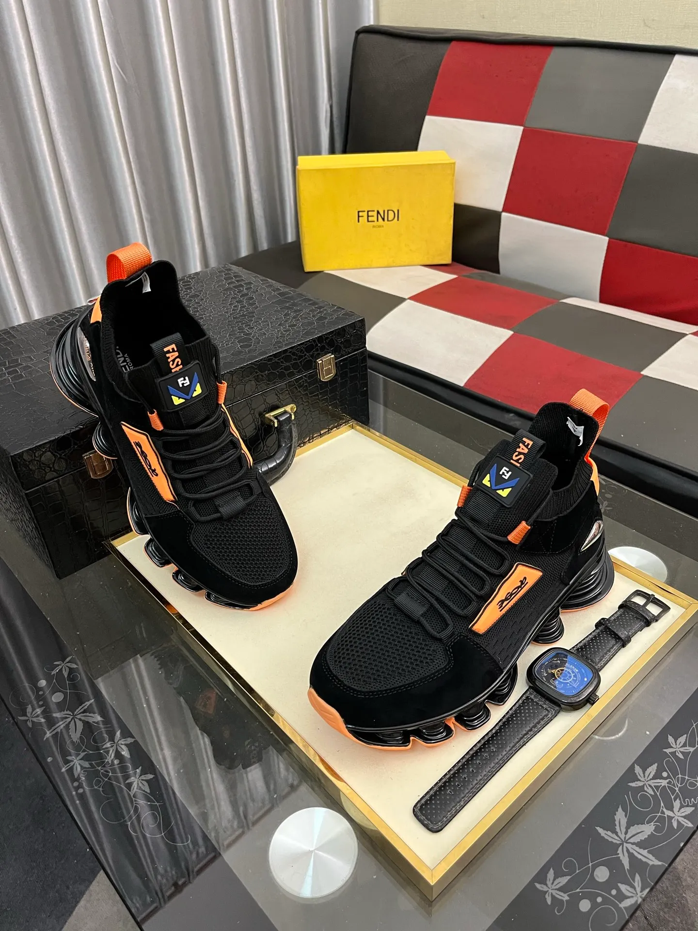 Men's Men's Shoes💰458⌚️⌚️[FENDI] Fendi's classic and comfortable men's, this complex sneaker is made of soft calfskin➕genuine leather lining➕original ultra-light rubber material with rough outsole. This unique light style is suitable for the casual and refined sensibility of this season. It is comfortable and natural on the feet. It is an everyday style for casual travel in autumn and winter! 38−442️⃣colors available